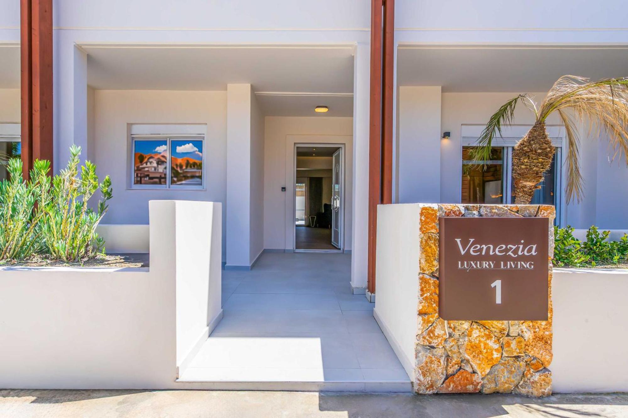 Venezia Luxury Living Villas, פליראקי מראה חיצוני תמונה